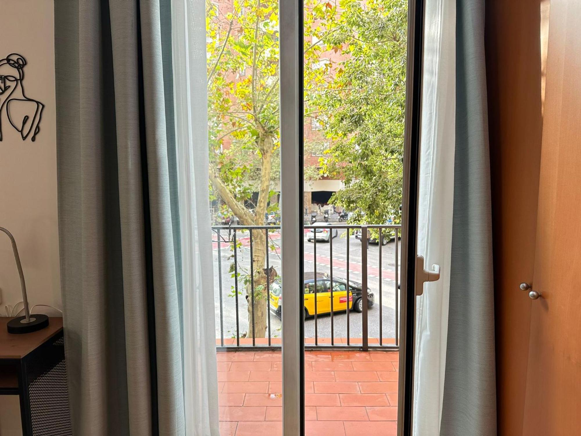 Alojamiento Calabria Barcelona Exterior photo
